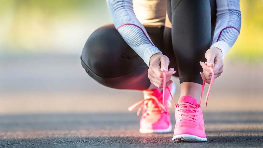 Lacing shoes before running